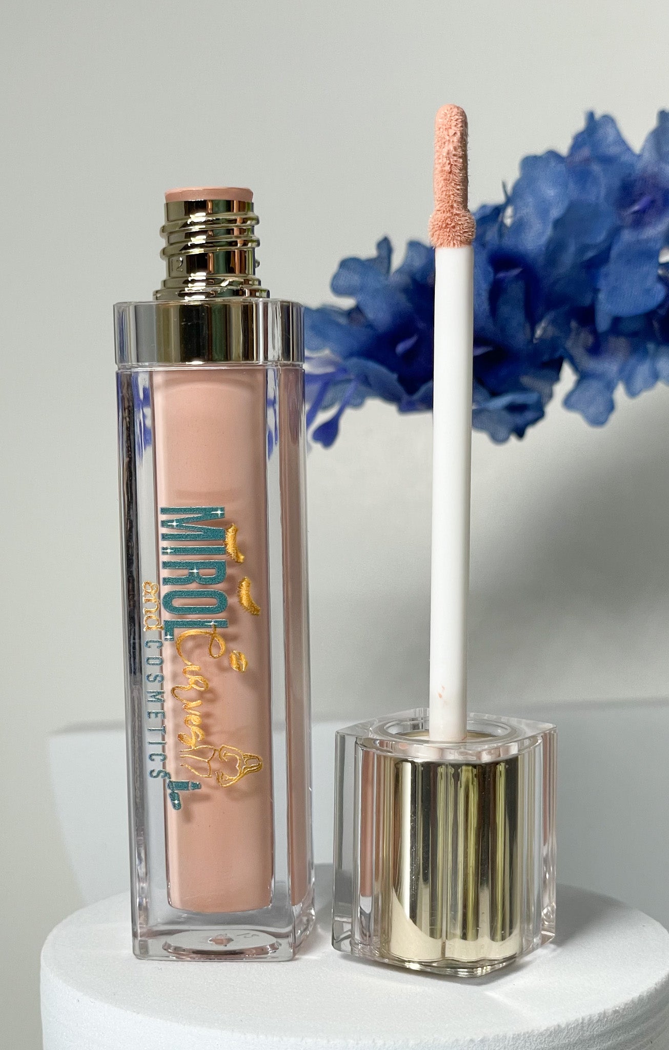 lip gloss